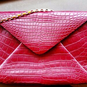 MICHAEL KORS COLLECTION MERLOT CROCODILE ENVELOPE/CLUTCH w GOLDTONE CHAIN STRAP